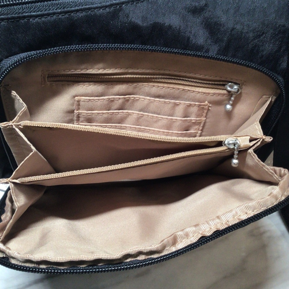 Black Baggalini Crossover with Zippers and Magnetic Closure Leopard Print - Picture 5 of 16